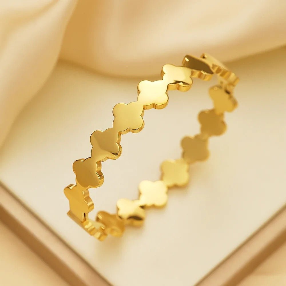 Clover Bangle