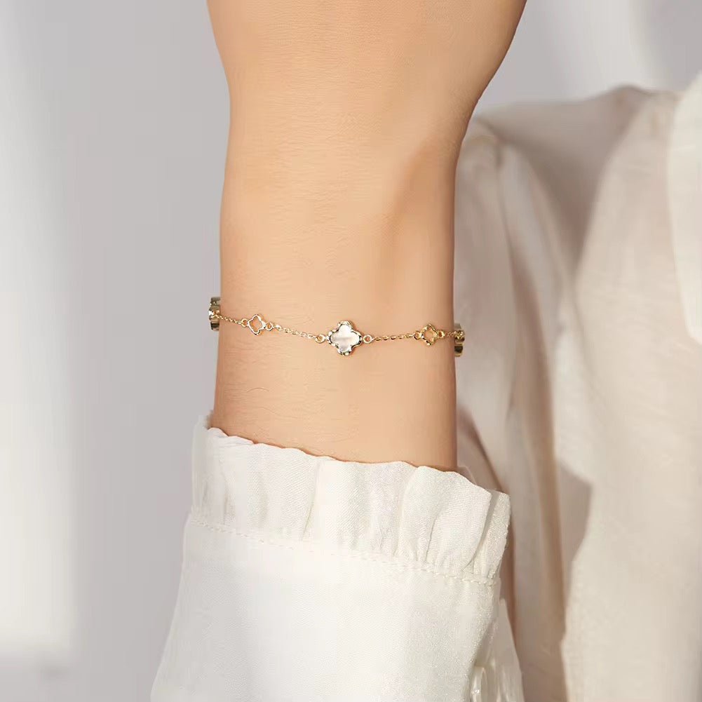 Dainty Clover Bracelet