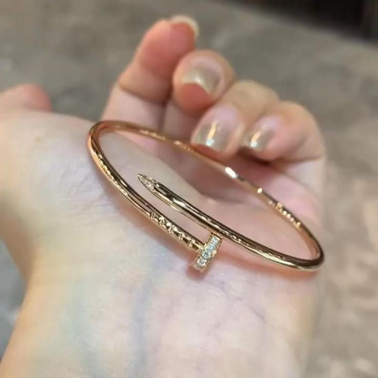 Elegante Nagelarmband