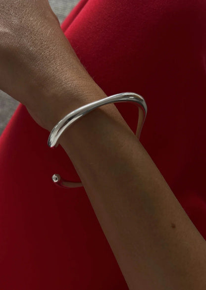 Ava Bangle